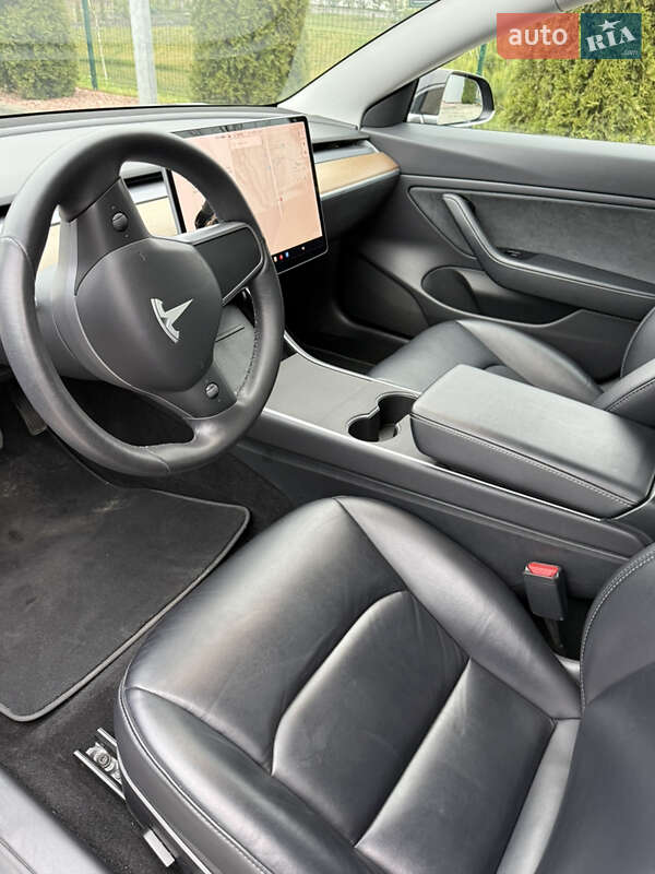 Седан Tesla Model 3 2019 в Киеве фото 9 Седан Tesla Model 3 2019 в Киеве