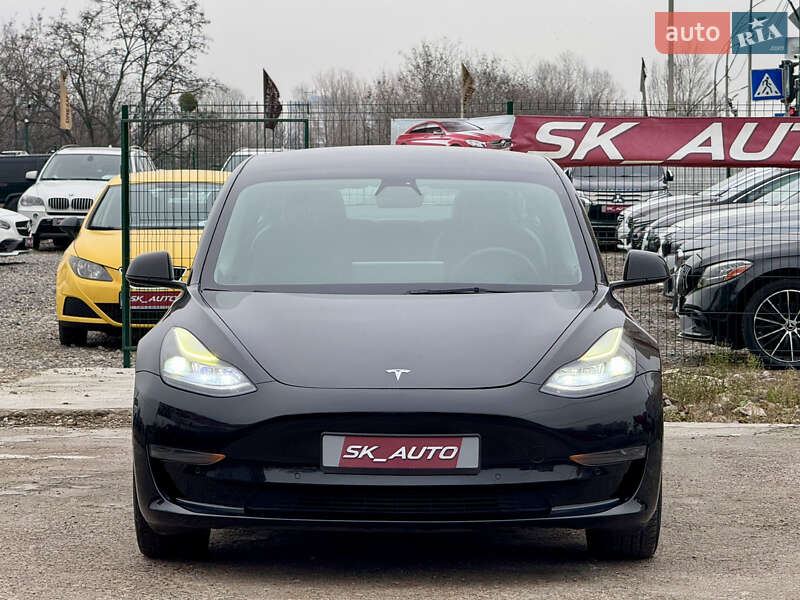 Седан Tesla Model 3 2022 в Киеве