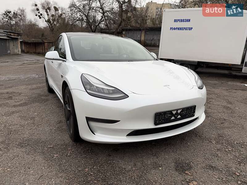 Седан Tesla Model 3 2018 в Киеве фото 28 Седан Tesla Model 3 2018 в Киеве
