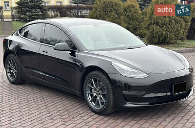 Седан Tesla Model 3 2021 в Днепре