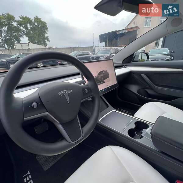 Седан Tesla Model 3 2022 в Чернигове фото 23 Седан Tesla Model 3 2022 в Чернигове