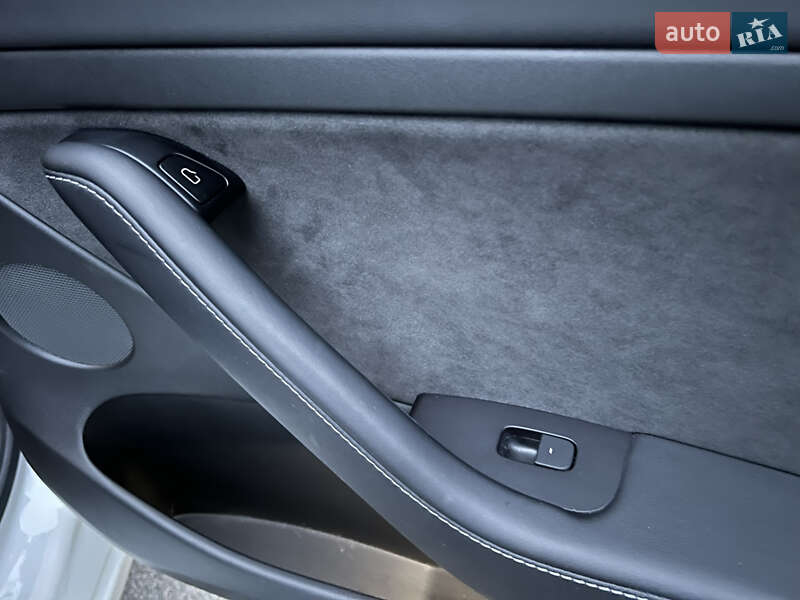 Седан Tesla Model 3 2021 в Киеве фото 28 Седан Tesla Model 3 2021 в Киеве