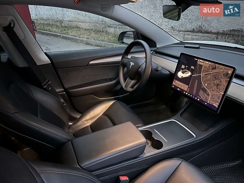 Седан Tesla Model 3 2021 в Киеве фото 33 Седан Tesla Model 3 2021 в Киеве