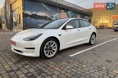 Седан Tesla Model 3 2023 в Луцке