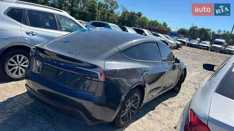 Седан Tesla Model 3 2025 в Кривом Роге