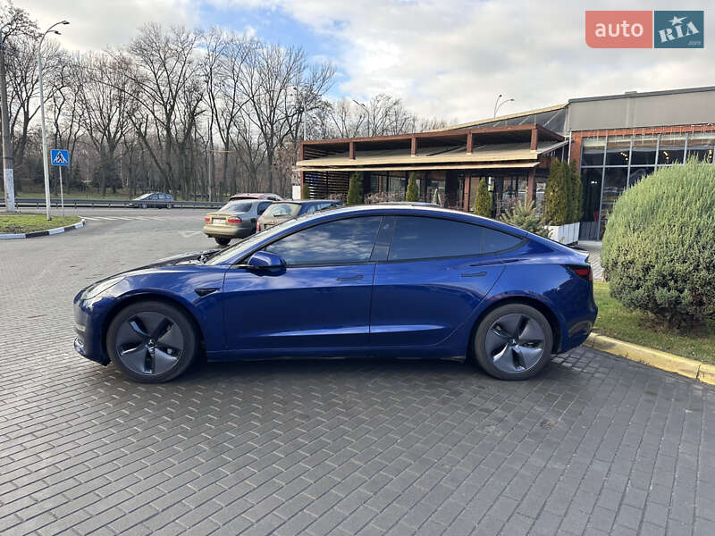 Седан Tesla Model 3 2022 в Днепре