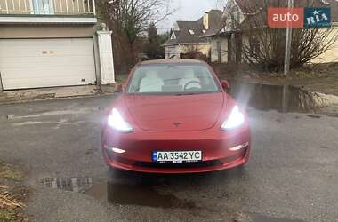 Седан Tesla Model 3 2018 в Киеве
