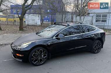 Седан Tesla Model 3 2018 в Николаеве
