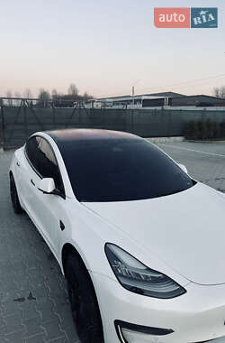 Седан Tesla Model 3 2018 в Виннице