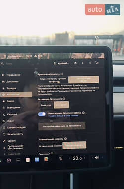 Седан Tesla Model 3 2018 в Виннице