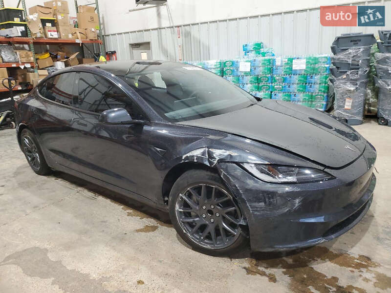 Седан Tesla Model 3 2025 в Кривом Роге