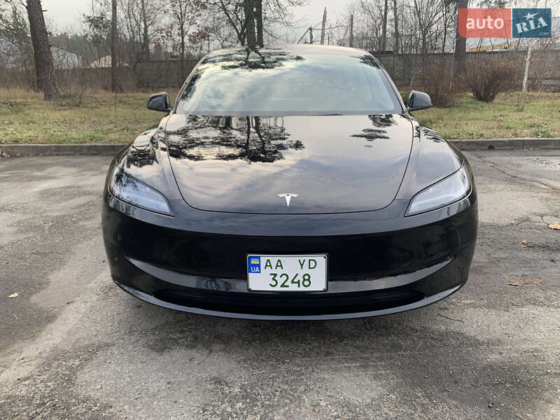 Седан Tesla Model 3 2024 в Киеве