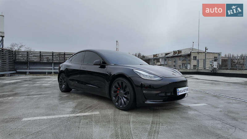 Седан Tesla Model 3 2020 в Киеве