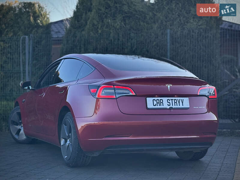 Седан Tesla Model 3 2023 в Стрые