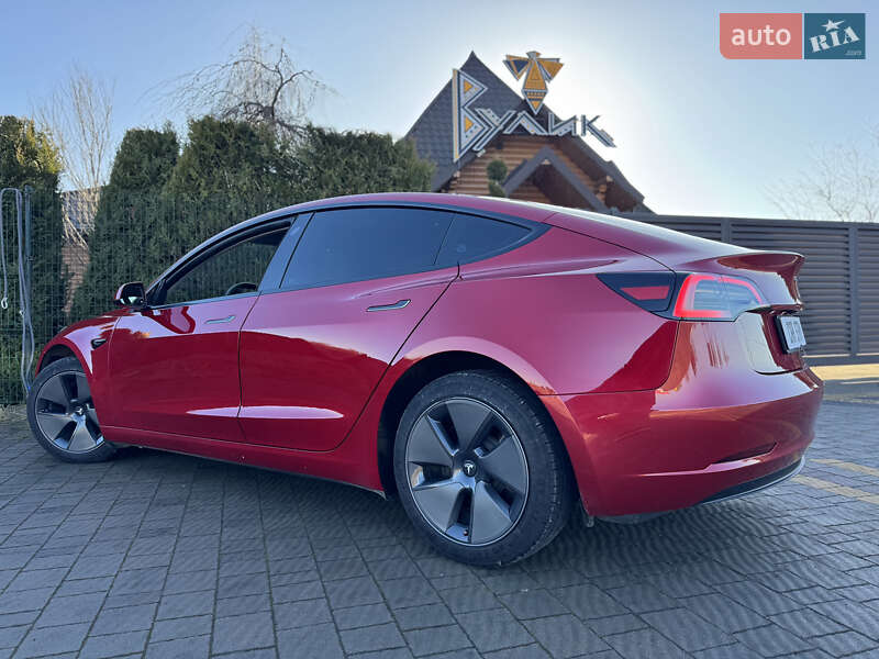 Седан Tesla Model 3 2023 в Стрые