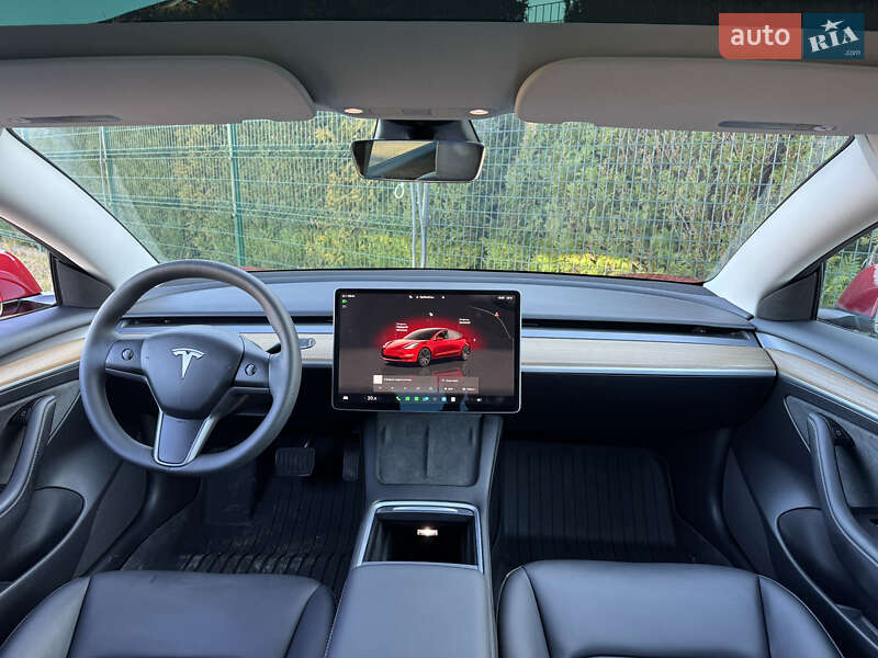 Седан Tesla Model 3 2023 в Стрые
