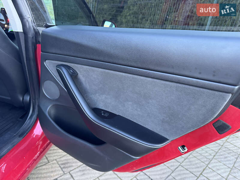 Седан Tesla Model 3 2023 в Стрые