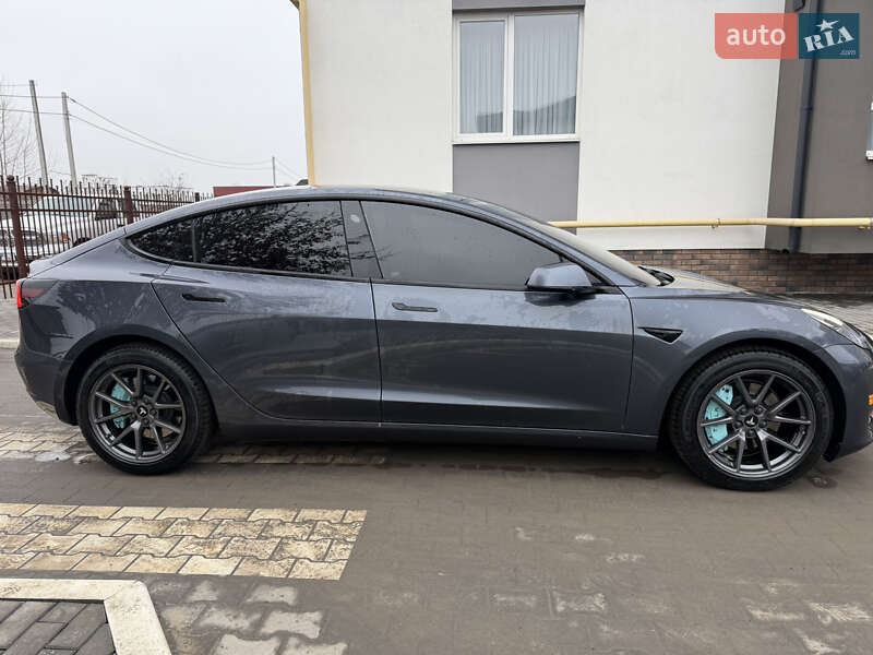 Седан Tesla Model 3 2022 в Киеве фото 3 Седан Tesla Model 3 2022 в Киеве