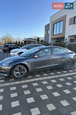 Седан Tesla Model 3 2022 в Стрые