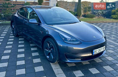 Седан Tesla Model 3 2022 в Стрые