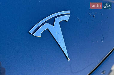 Седан Tesla Model 3 2022 в Стрые