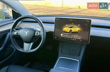 Седан Tesla Model 3 2022 в Стрые