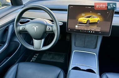 Седан Tesla Model 3 2022 в Стрые
