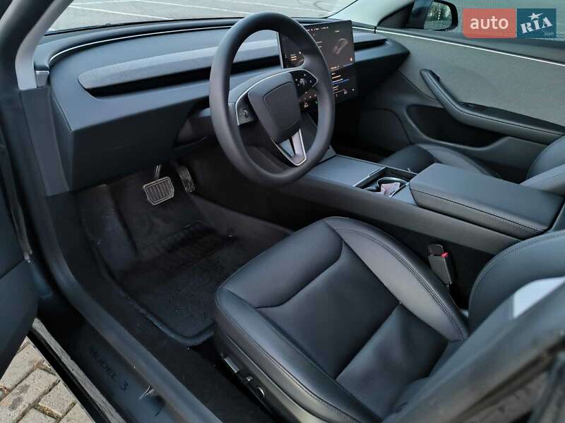 Седан Tesla Model 3 2024 в Коломые