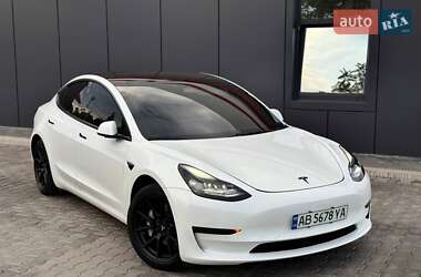 Седан Tesla Model 3 2022 в Кривом Роге