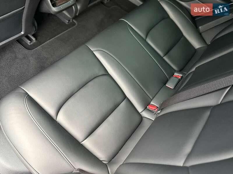 Седан Tesla Model 3 2022 в Кривом Роге