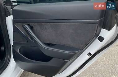 Седан Tesla Model 3 2019 в Білій Церкві