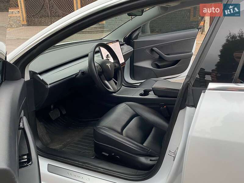 Седан Tesla Model 3 2019 в Белой Церкви