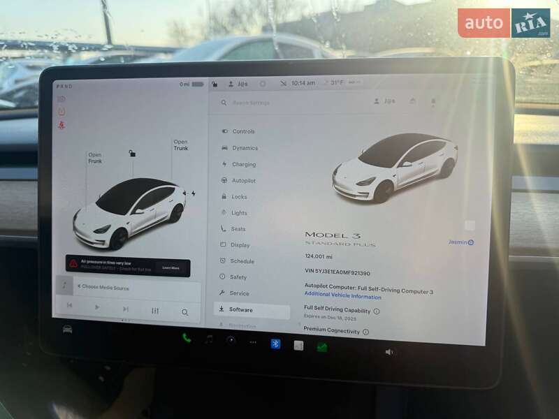 Седан Tesla Model 3 2021 в Луцке