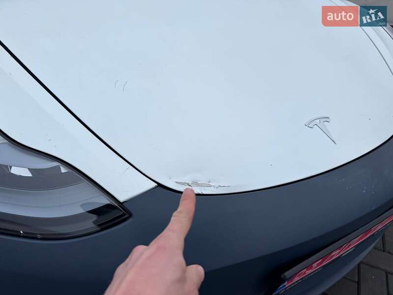 Седан Tesla Model 3 2021 в Луцке