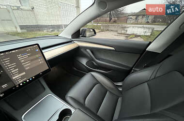 Седан Tesla Model 3 2022 в Кременчуці