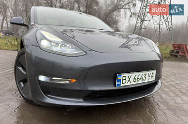 Седан Tesla Model 3 2023 в Хмельницком