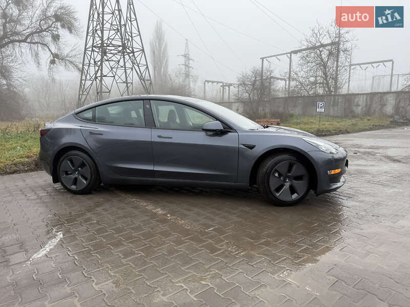 Седан Tesla Model 3 2023 в Хмельницком