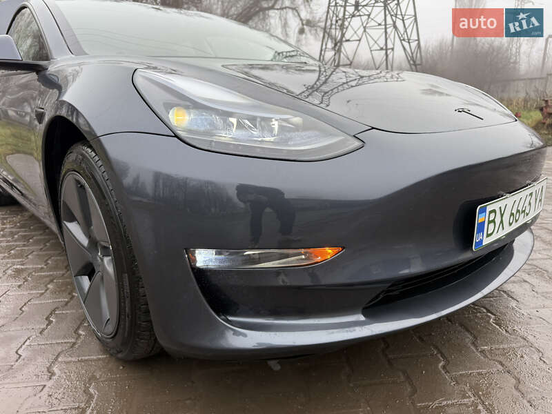 Седан Tesla Model 3 2023 в Хмельницком