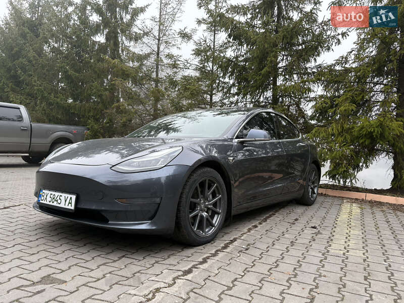 Седан Tesla Model 3 2019 в Хмельницком