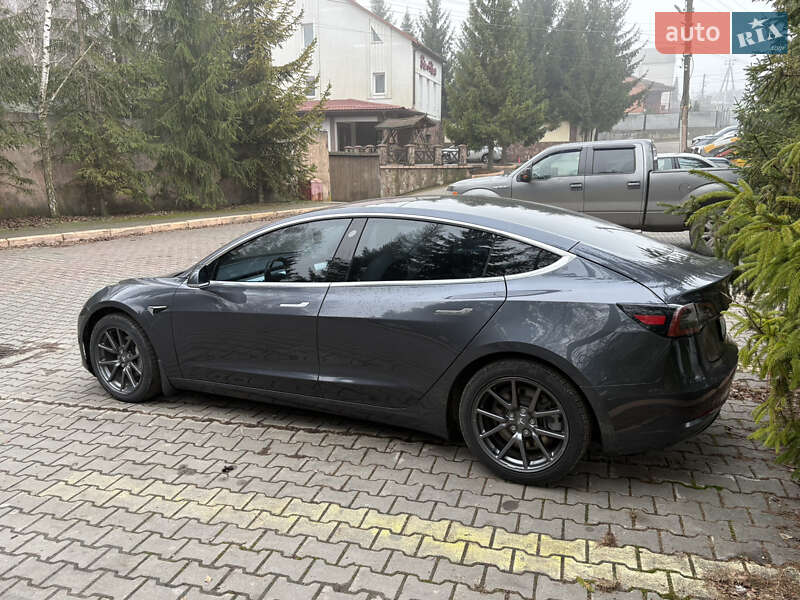 Седан Tesla Model 3 2019 в Хмельницком