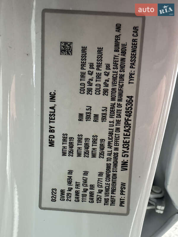 Седан Tesla Model 3 2023 в Ивано-Франковске