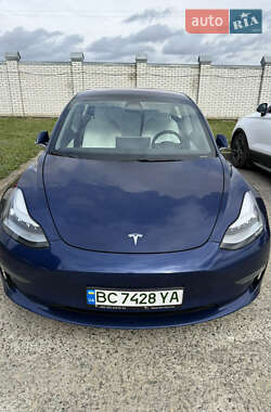 Седан Tesla Model 3 2018 в Львове