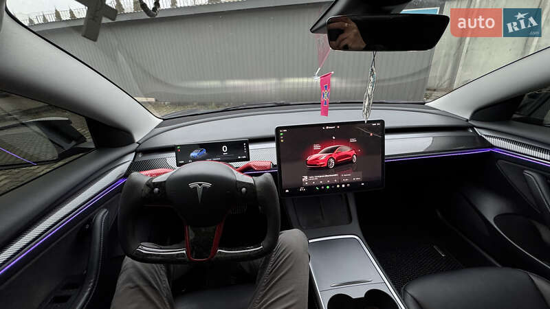 Седан Tesla Model 3 2022 в Дрогобыче