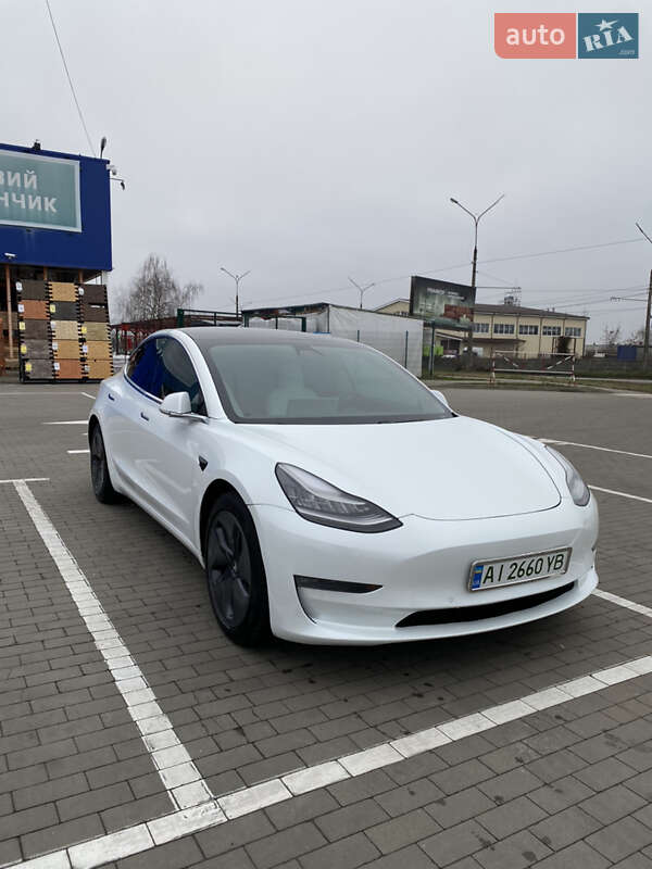 Седан Tesla Model 3 2019 в Белой Церкви
