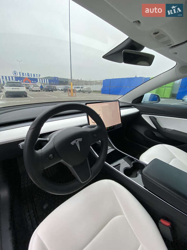 Седан Tesla Model 3 2019 в Белой Церкви