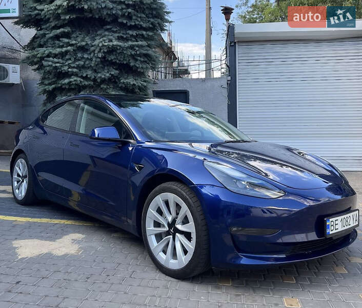 Tesla Model 3 2022