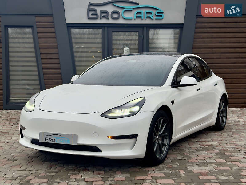 Tesla Model 3 2021