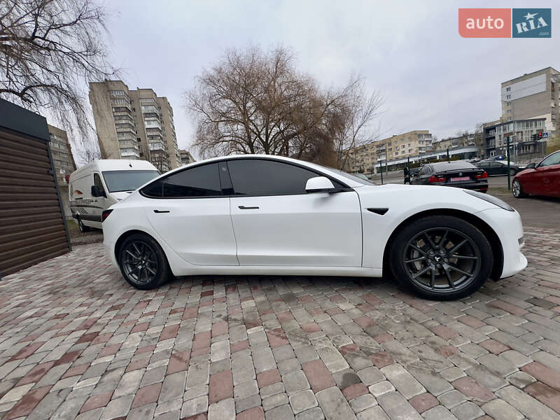Седан Tesla Model 3 2021 в Виннице фото 44 Седан Tesla Model 3 2021 в Виннице