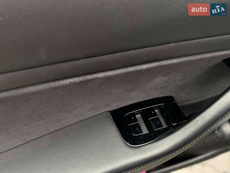 Седан Tesla Model 3 2019 в Киеве