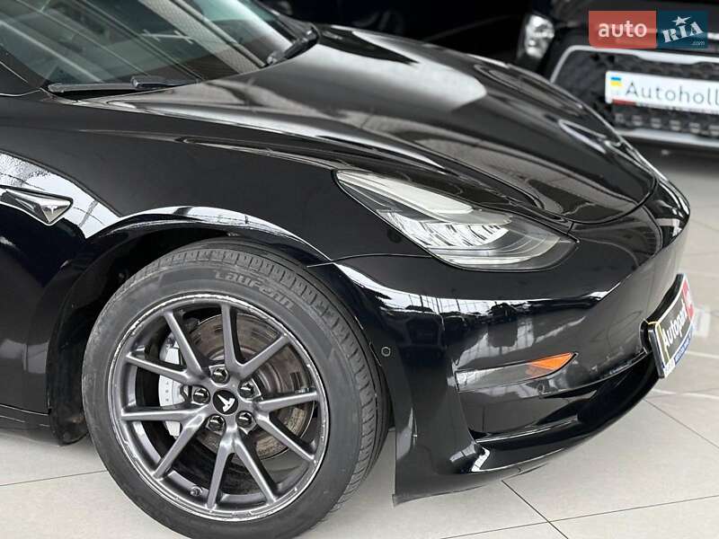 Седан Tesla Model 3 2019 в Одессе